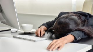 Uzun çalışma saatleri ölüme neden oluyor!