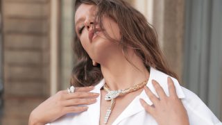 Serenay Sarıkaya lüks mücevher markasının Türkiye elçisi oldu!