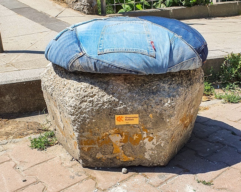 Levi's ve Onaranlar Kulübü Nişantaşı'nı hackledi Levi's ve Onaranlar Kulübü Nişantaşı'nı hackledi