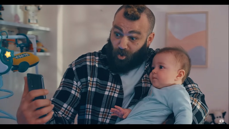 OPPO yeni reklam filminde "Hayatımız bir film olsa" diyenleri başrole taşıyor… OPPO yeni reklam filminde "Hayatımız bir film olsa" diyenleri başrole taşıyor…