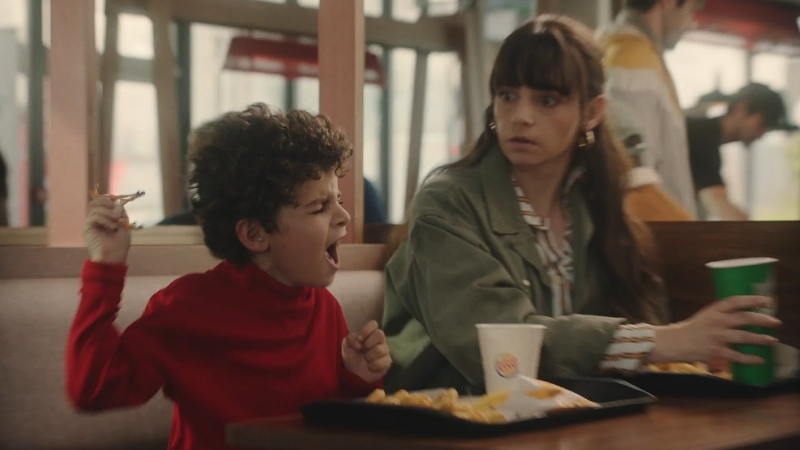 Burger King "Big Mac" isteyen müşterileri özledi Burger King "Big Mac" isteyen müşterileri özledi