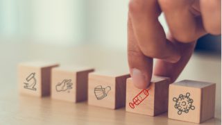 Markaların yeni istihdam şartı aşı