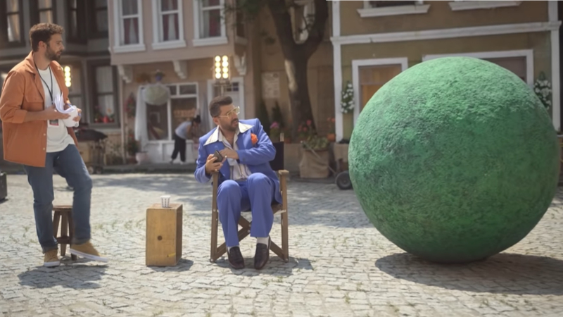 ikinciyeni.com'dan iki yeni reklam filmi