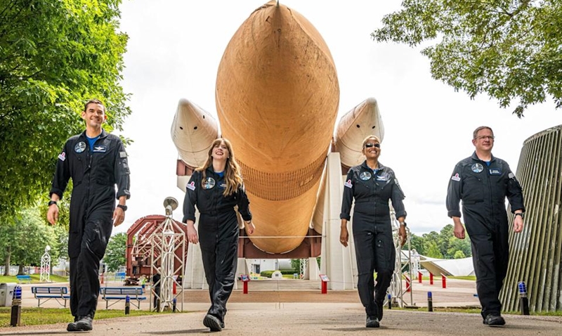 SpaceX ilk turistik uzay yolculuğuna hazır – Son 24 saatin gündemi