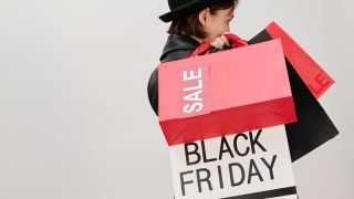 Bitmeyen indirim yapmışlar: İndirimli alışveriş çılgınlığının perde arkası