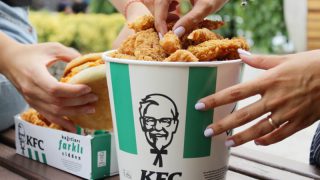 KFC Türkiye logosunu değiştirdi