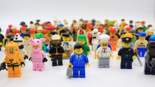 Lego, oyuncaklardaki "cinsiyet etiketleriyle" ilgili yeni karar aldı