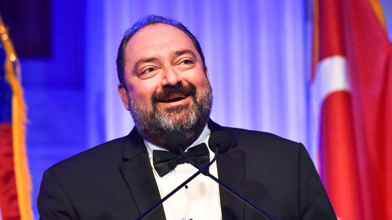 Rekabet kızışırken Nevzat Aydın Yemeksepeti CEO’luğunu bıraktı. Peki neden? Rekabet kızışırken Nevzat Aydın Yemeksepeti CEO’luğunu bıraktı. Peki neden?