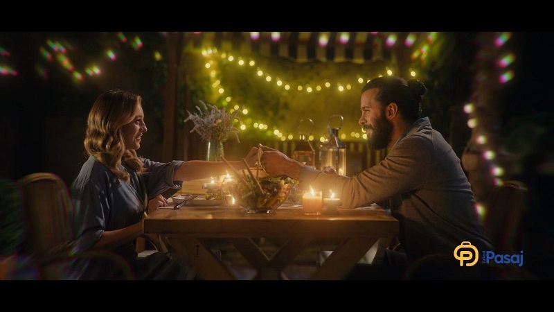 Romantik bir akşam yemeği mi, arkadaşlarla oyun keyfi mi? Romantik bir akşam yemeği mi, arkadaşlarla oyun keyfi mi?