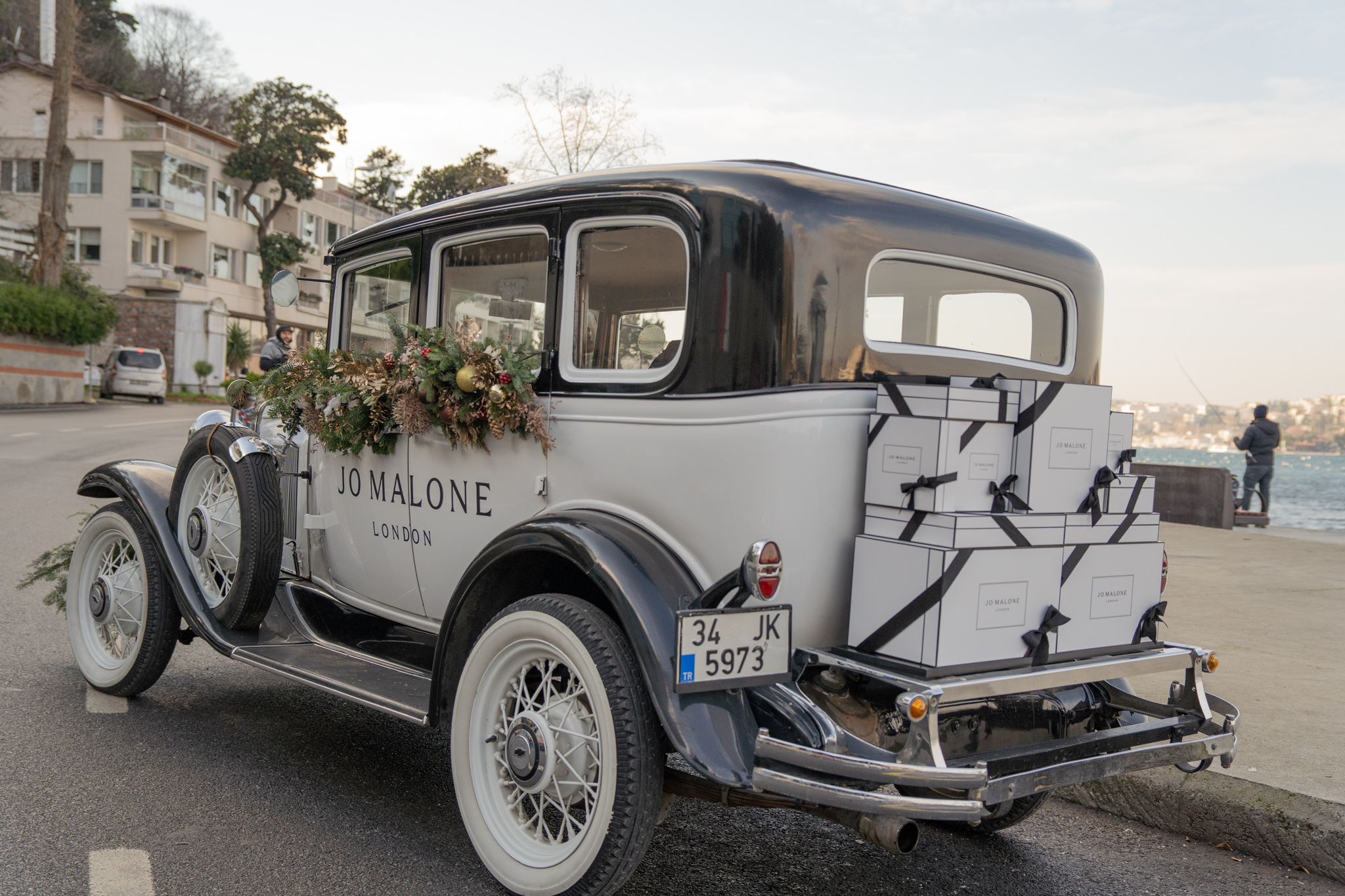 Jo Malone London yeni yıl coşkusunu İstanbul sokaklarına taşıyor