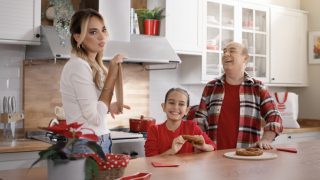 "Mr. And Mrs. Smith" tazelik yarışında