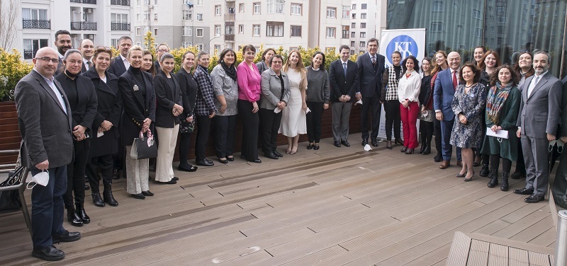 Kozmetik ve Temizlik Ürünleri Sanayiciler Derneği'nde Ahmet Pura yeniden Başkan seçildi