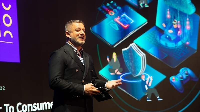Hakan Göl: "E-ticaretin can damarı akıllı telefonlar" Hakan Göl: "E-ticaretin can damarı akıllı telefonlar"