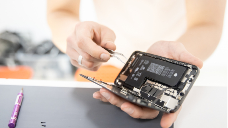 iPhone'da "kendin tamir et" dönemi başladı | Son 24 saatin gündemi iPhone'da "kendin tamir et" dönemi başladı | Son 24 saatin gündemi