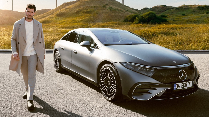 Mercedes'in yeni yüzü Kıvanç Tatlıtuğ