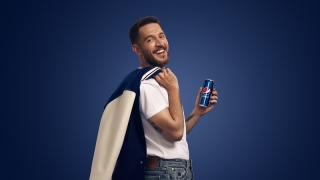 Pepsi’nin yeni reklam yüzü Uraz Kaygılaroğlu oldu 