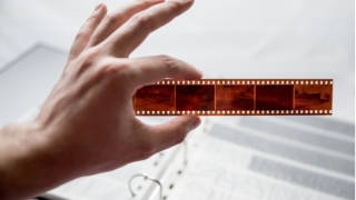 Film şeritlerine hapsolan çocukluk anıları nasıl özgürleştirilir?