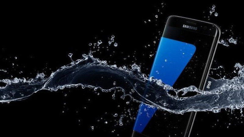 Samsung'un suya dayanıklı telefonu denize girince arıza verdi! Şirkete 9,65 milyon dolar ceza kesildi Samsung'un suya dayanıklı telefonu denize girince arıza verdi! Şirkete 9,65 milyon dolar ceza kesildi