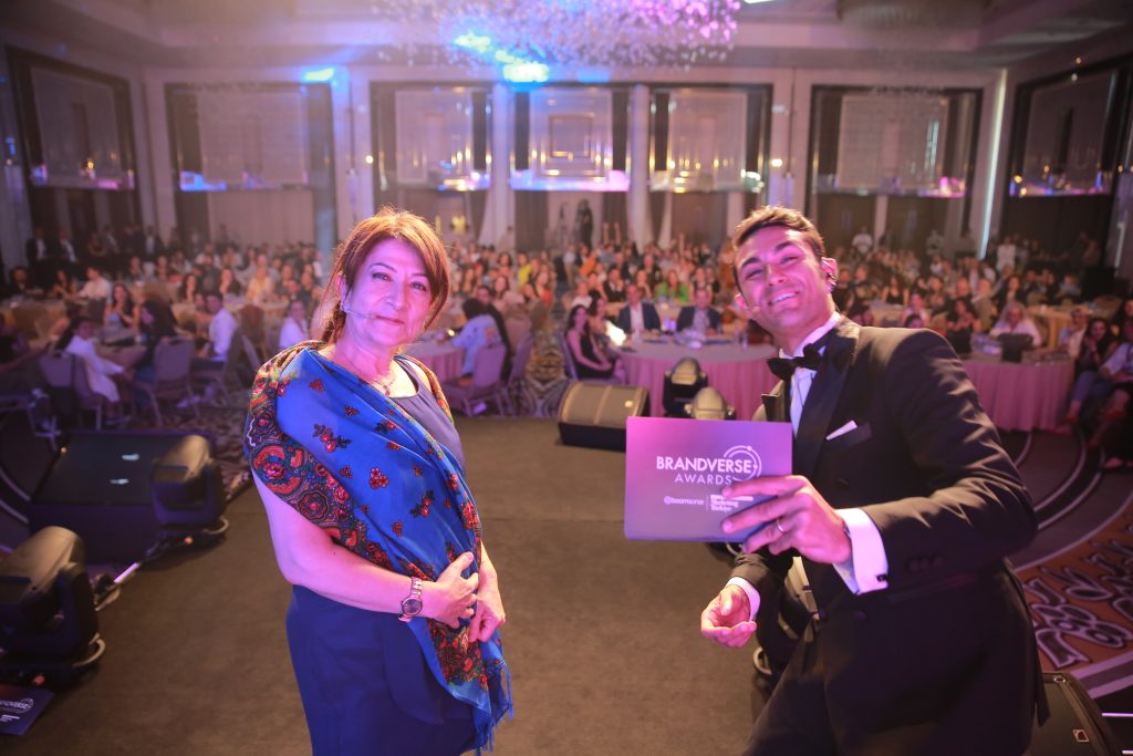 Brandverse Awards'ta yılın en iyileri ödüllerine kavuştu Brandverse Awards'ta yılın en iyileri ödüllerine kavuştu