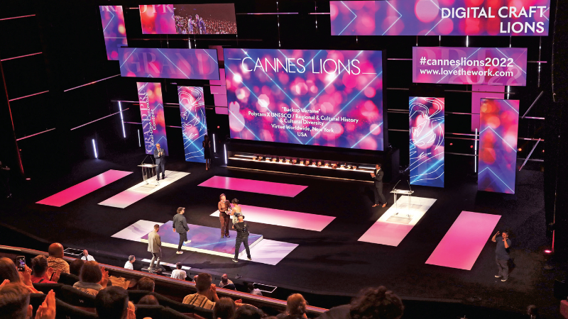 Cannes Lions'ın Z raporu Cannes Lions sahnesi