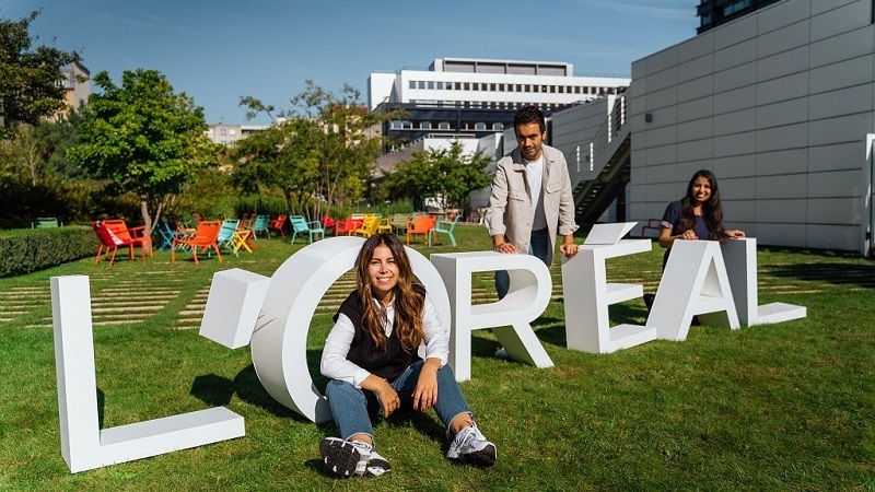 L’Oréal Türkiye babalık iznini 6 hafta olarak belirledi! L’Oréal Türkiye babalık iznini 6 hafta olarak belirledi!