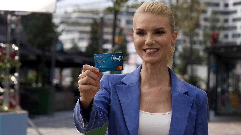 Pelin Çift "Güzellikler Dünyası'nda gerçeğin peşinde! Pelin Çift "Güzellikler Dünyası'nda gerçeğin peşinde!