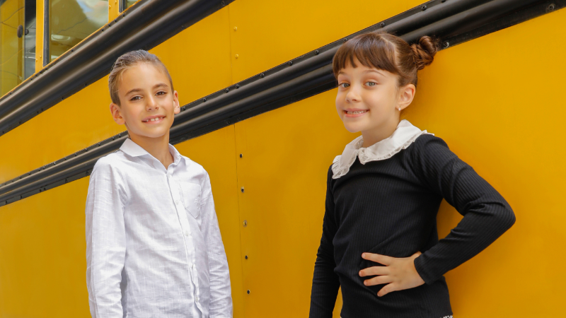 "Ayak uydur okula" "Ayak uydur okula"