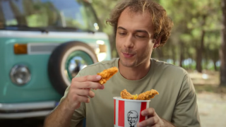 KFC’nin yeni reklam filmini izleyenlere “al geldi”