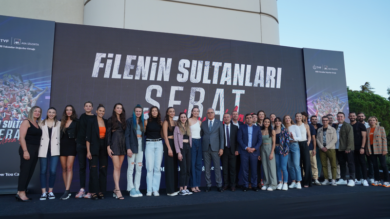 Filenin Sultanları’nın “En Uzun Yaz”ı seyirciyle buluştu Filenin Sultanları’nın “En Uzun Yaz”ı seyirciyle buluştu