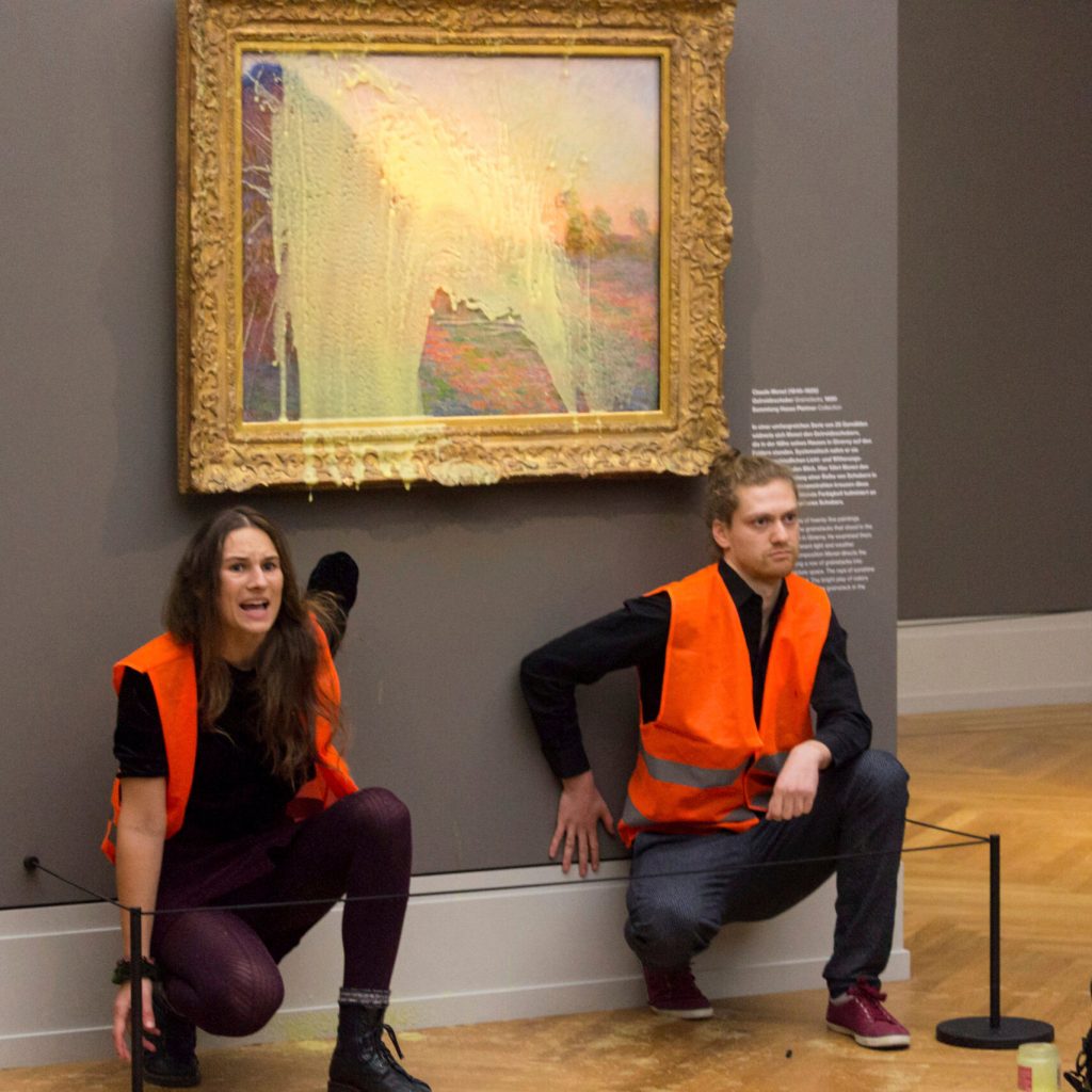 İklim aktivizmi adına sanat vandalizmi yapmak doğru mu? İklim aktivizmi adına sanat vandalizmi yapmak doğru mu?
