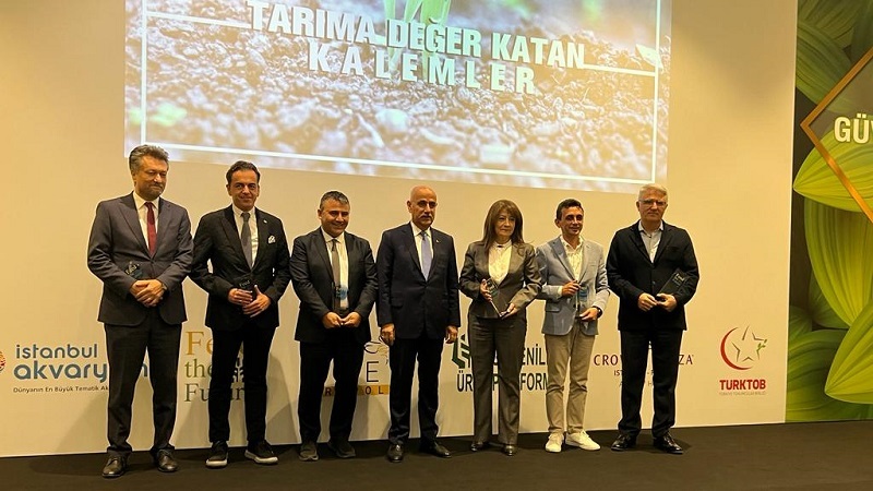 Tarıma Değer Katan Kalemler ödüllendirildi... Tarıma Değer Katan Kalemler ödüllendirildi...