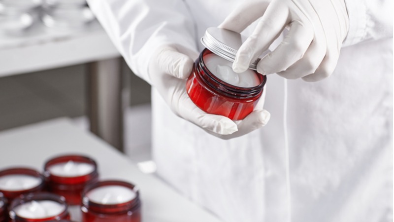 Sağlık Bakanlığı kozmetik ürünlerini denetledi: 371 üründen 302'si sınıfta kaldı! | Son 24 saatin gündemi Sağlık Bakanlığı kozmetik ürünlerini denetledi: 371 üründen 302'si sınıfta kaldı! | Son 24 saatin gündemi