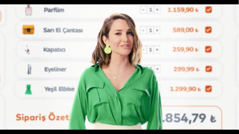 Rojda Demirer hayalleri erteletmiyor!