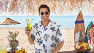 Mert Fırat "doğrusunu isteyenlere" yol gösteriyor