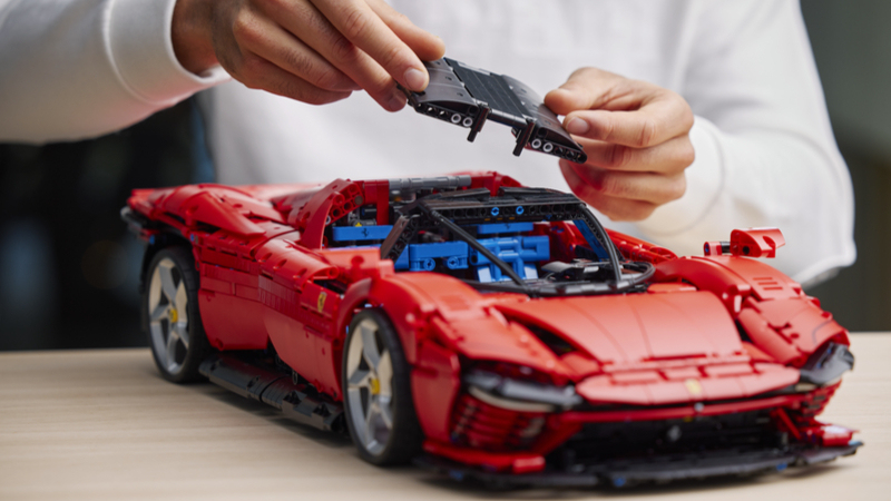 Oyuncakların sadece çocuklara değil yetişkinlere de faydası var! lego-yetişkin-oyuncak