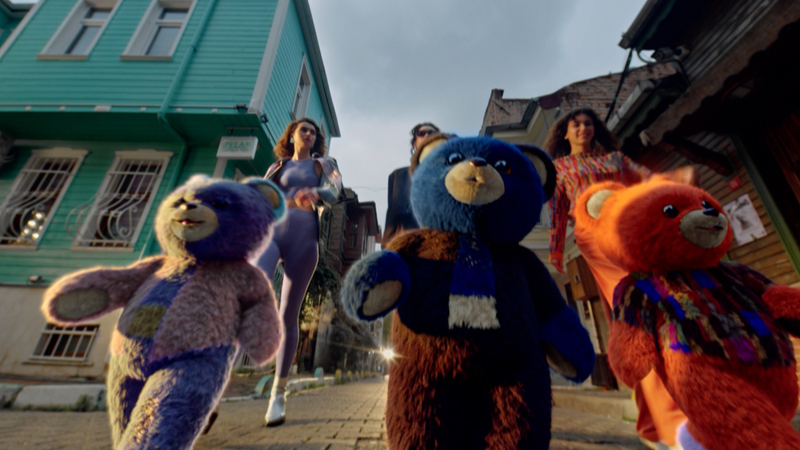 Yumoş ayıları partide