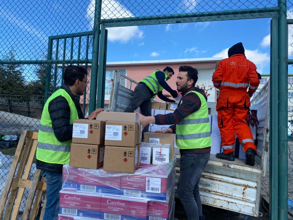 Türkiye'nin 1 Milyon "Ahbap"ı var Türkiye'nin 1 Milyon "Ahbap"ı var