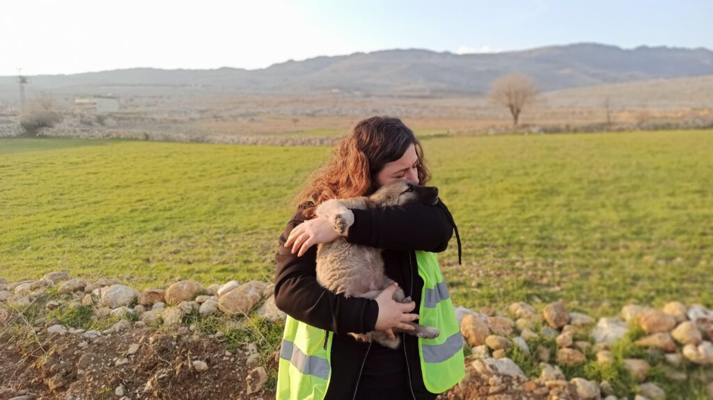 Türkiye'nin 1 Milyon "Ahbap"ı var Türkiye'nin 1 Milyon "Ahbap"ı var