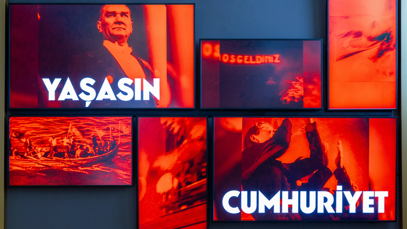 Twitter'da ücretsiz rozet dönemi bitiyor | Son 24 saatin gündemi yaşasın cumhuriyet-iş sanat