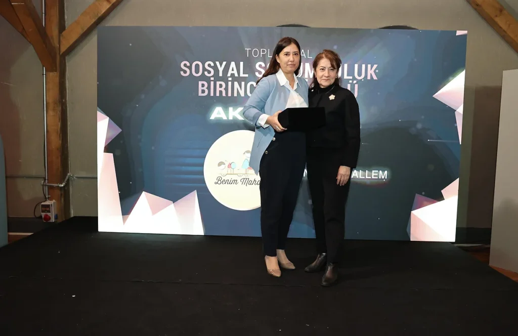 Yapı sektörünün en iyileri ödüllerine kavuştu Yapı sektörünün en iyileri ödüllerine kavuştu
