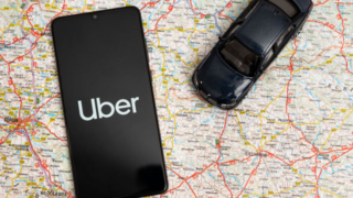 Uber gençleri güvenli bir yolculuğa davet ediyor