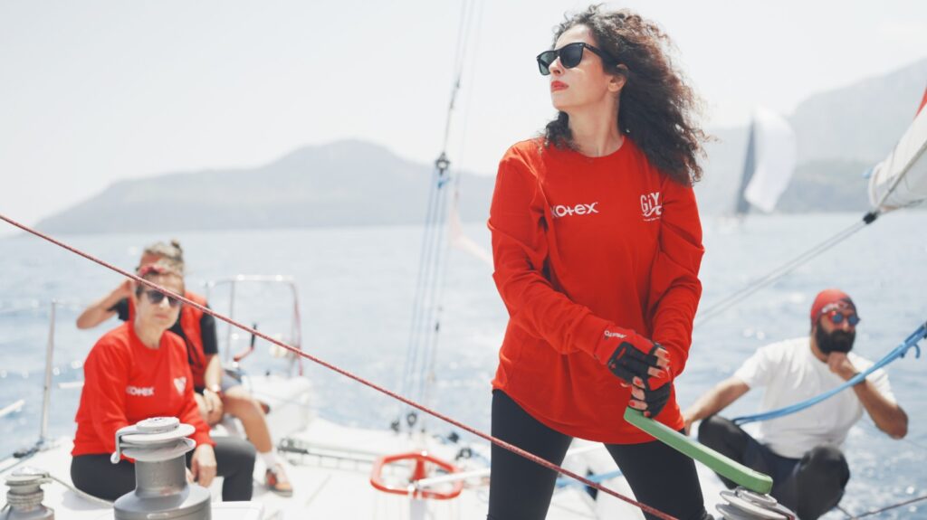 Biz yarıştık, her deniz mili kızlarımıza burs oldu... Biz yarıştık, her deniz mili kızlarımıza burs oldu...