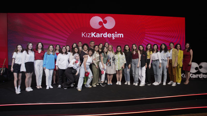 Kız Kardeşim projesi 50 bin genç kadına yeni programlar ile destek olacak Kız Kardeşim projesi 50 bin genç kadına yeni programlar ile destek olacak