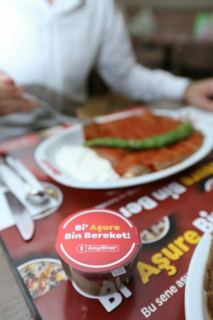 Bu sene aşureleri Baydöner yaptı! Bu sene aşureleri Baydöner yaptı!