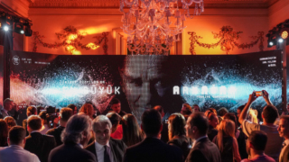 Atatürk yeniden Türk halkına seslendi