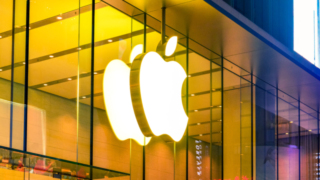 Apple mağazasında bayrak krizi