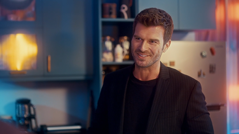 Kıvanç Tatlıtuğ "Efsane Kasım"ı başlattı… Kıvanç Tatlıtuğ "Efsane Kasım"ı başlattı…