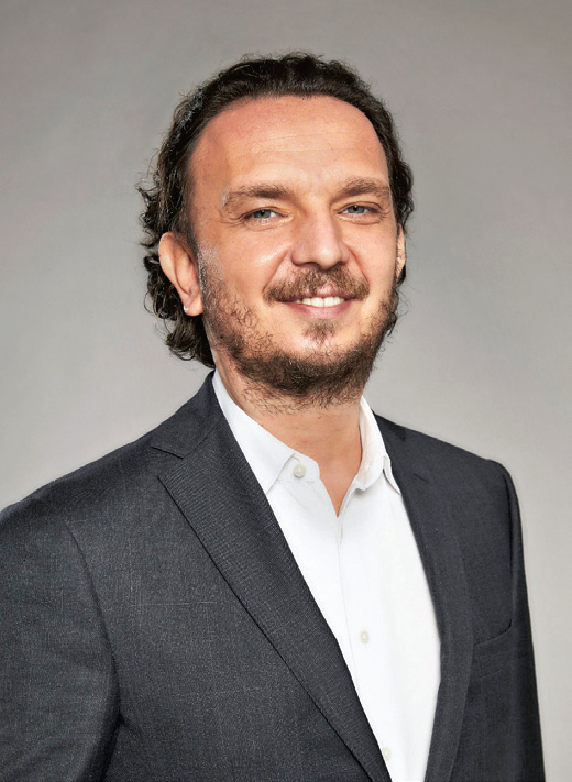Ömer Barbaros Yiş yazdı: "İndirim var, indirim var!" Ömer Barbaros Yiş yazdı: "İndirim var, indirim var!"