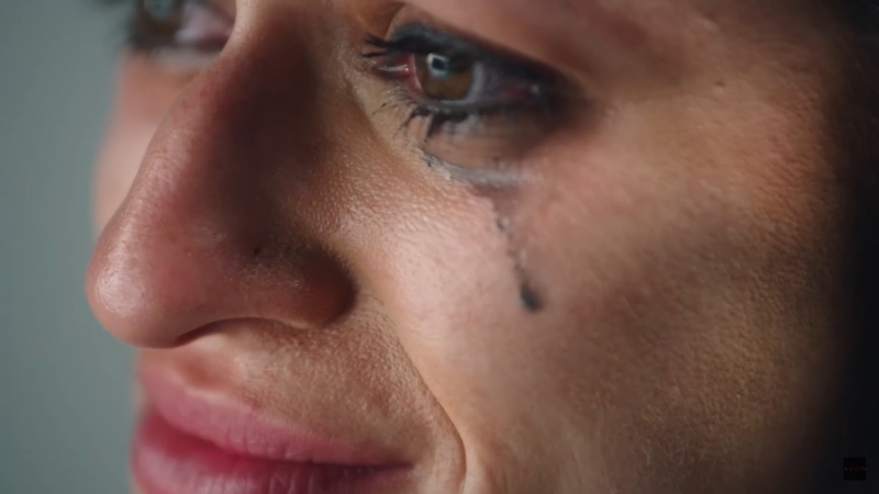 Şiddet dilde başlıyor! "Kırmızı ruj çok iddialı değil mi?"