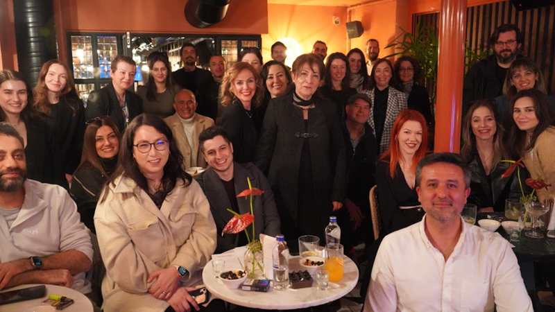 Amazon Studios yapay zeka ile oyuncuların seslerini taklit etmekle suçlanıyor | Son 24 saatin gündemi Amazon Studios yapay zeka ile oyuncuların seslerini taklit etmekle suçlanıyor | Son 24 saatin gündemi